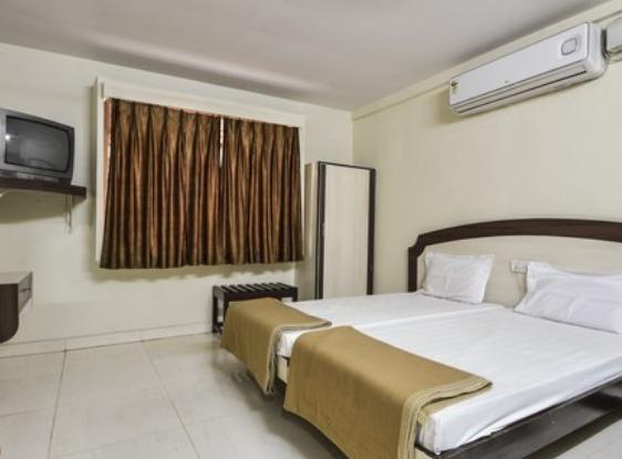 Hotel Maya Deluxe Hyderabad Room photo