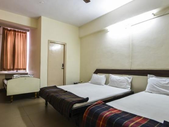 Hotel Maya Deluxe Hyderabad Room photo
