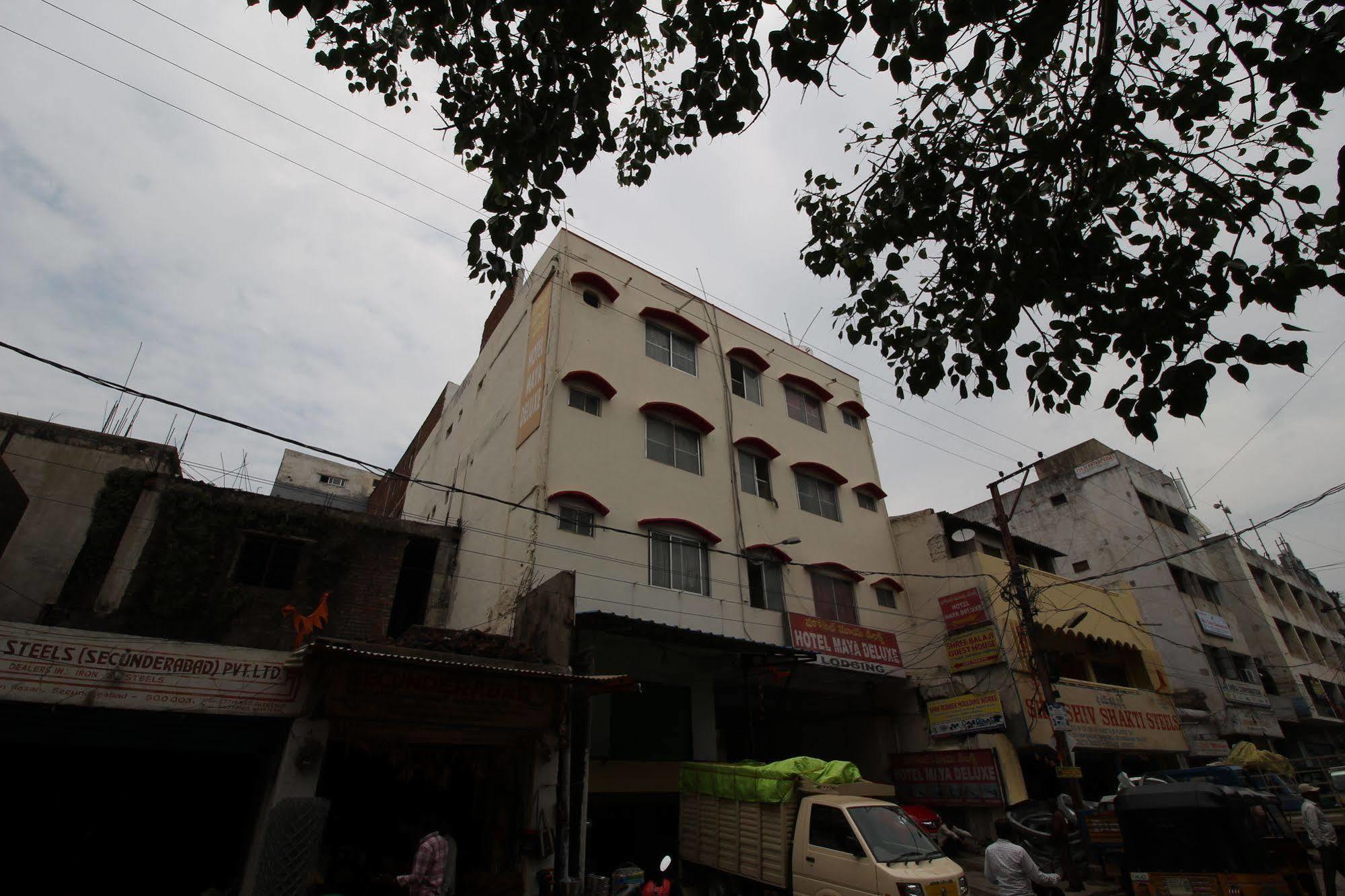 Hotel Maya Deluxe Hyderabad Exterior photo